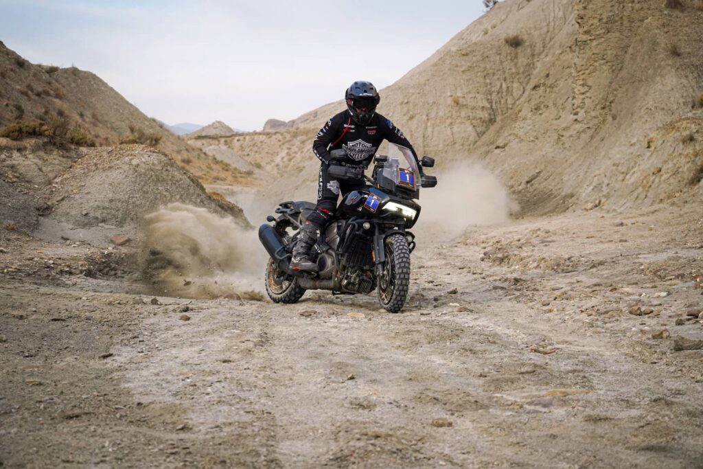 Joan Pedrero auf Harley-Davidson Pan America