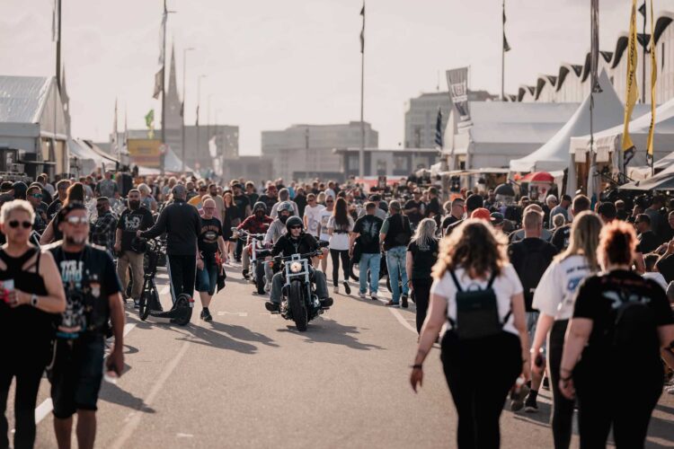 HARLEY-DAVIDSON FEIERTE MIT 55.000 BESUCHERN DIE HAMBURG HARLEY DAYS