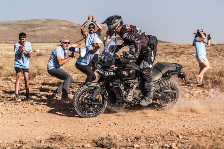 JOAN PEDRERO GEWANN AUF HARLEY-DAVIDSON DIE MAXI-TRAIL-KLASSE DER BAJA ESPAÑA ARAGÓN