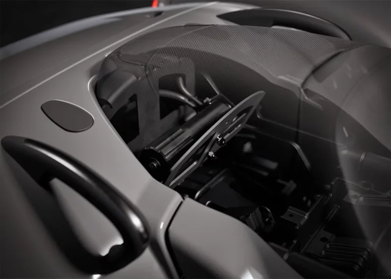 Detailaufnahme eines Harley-Davidson-Motorradmotors, die die hochwertige Verarbeitung und technischen Komponenten zeigt.