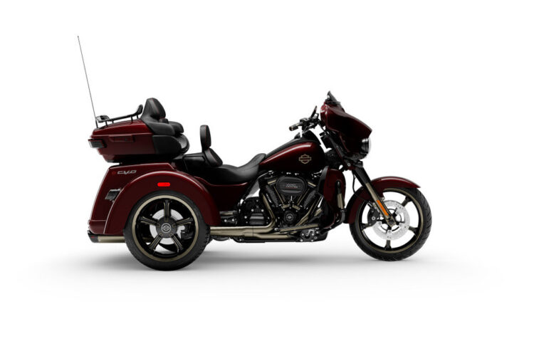 CVO™ Tri Glide 2021 – FLHTCUTGSE