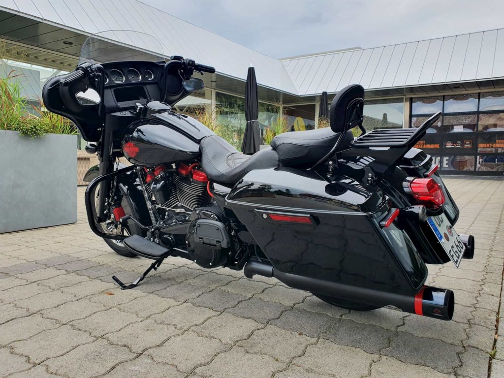 Harley-Davidson Electra Glide Standard - Umbau 2020 Seitenansicht Links Hinten