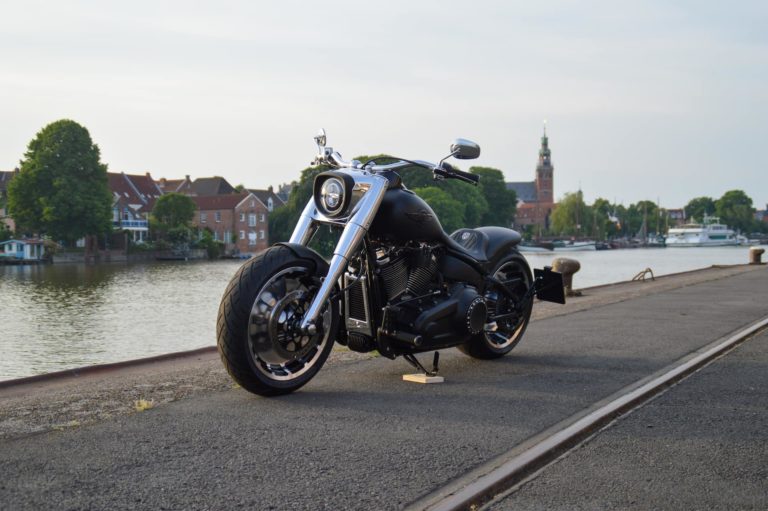 Harley-Davidson Fat Boy 114cui Custombike Frontend seitlich