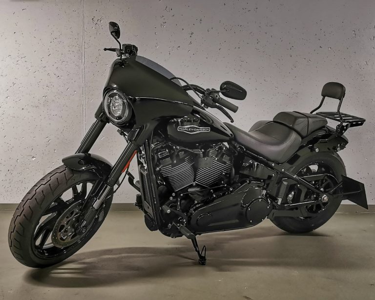 Harley-Davidson Sport Glide Custombike seitlich