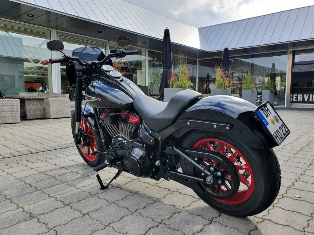Harley-Davidson Low Rider S - Umbau 2020 Seitenansicht Rechts Hinten