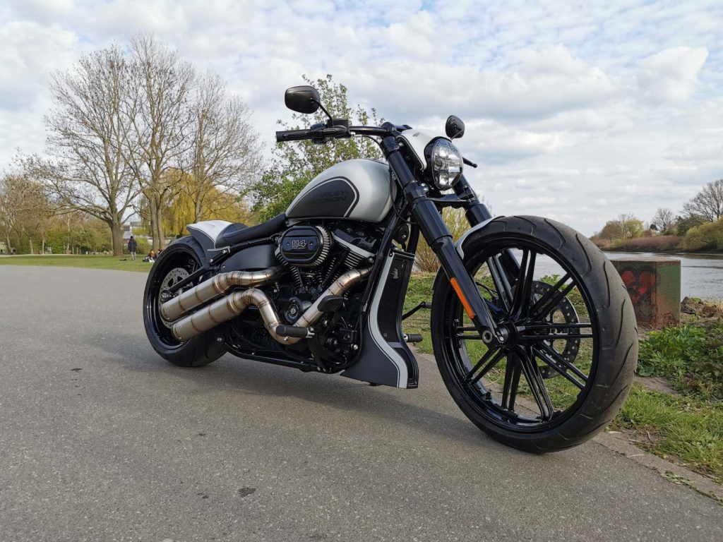 Harley-Davidson Breakout 114cui Custombike Frontend seitlich